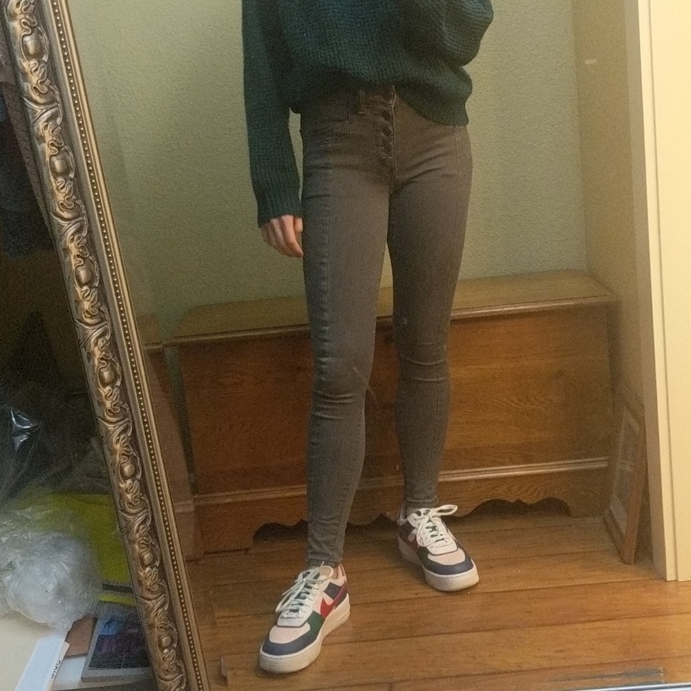 💜American Eagle grey jeans💜